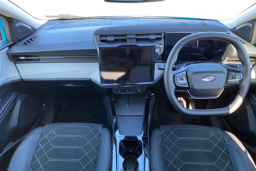 Ford PUMA Photo autoimg-c74030b1a50cd4f4884eb10129a362f850f384cf.jpg