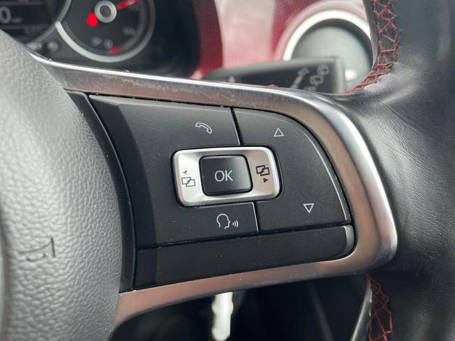 VOLKSWAGEN up! Photo 17