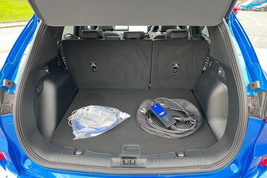 Ford KUGA Photo autoimg-c745a180a8be20b6df819e3f833ee42b8e2e33ff.jpg