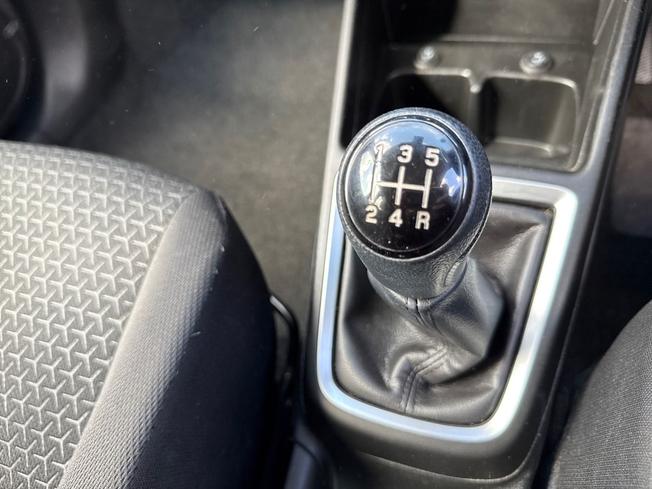 SUZUKI Swift Photo 30