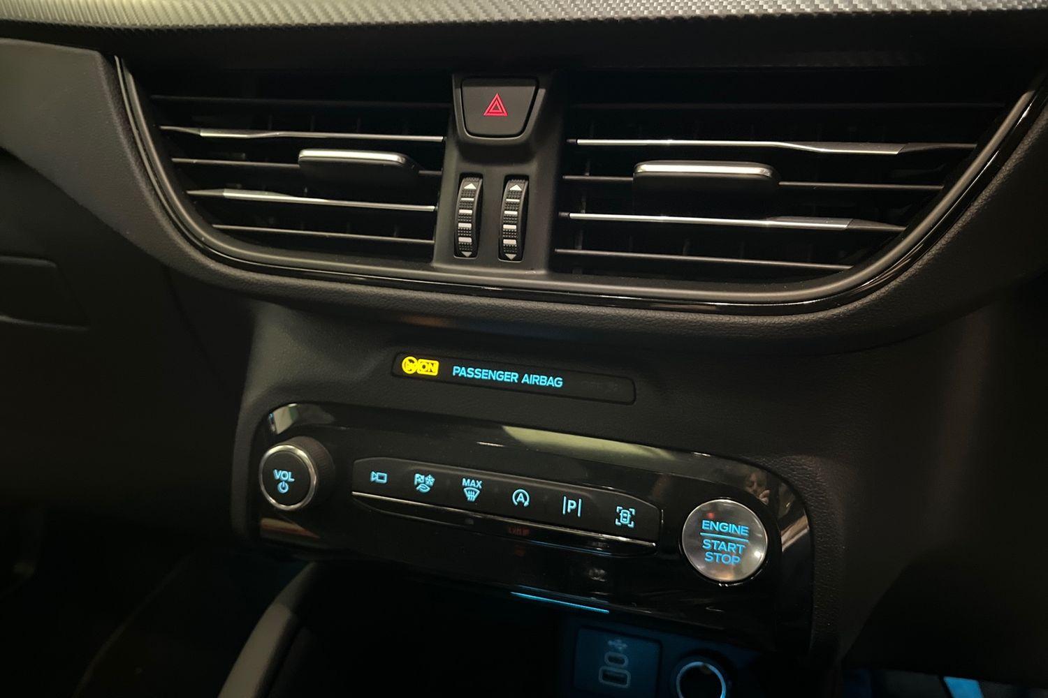 Ford KUGA Photo 36