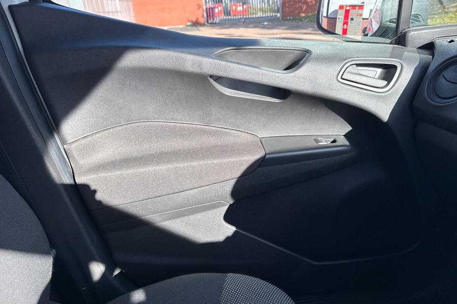 Ford TRANSIT COURIER Photo autoimg-c74ece0e427a826ca3ac3ab3c7b8e533510566fe.jpg