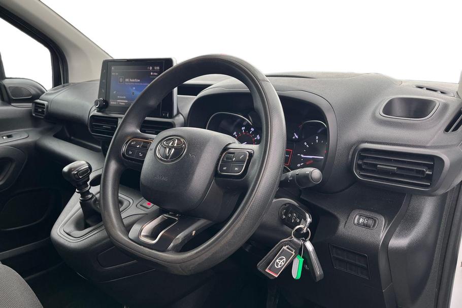 Used Toyota PROACE CITY CU72ZDE 13