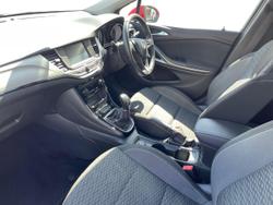 VAUXHALL Astra Photo 2