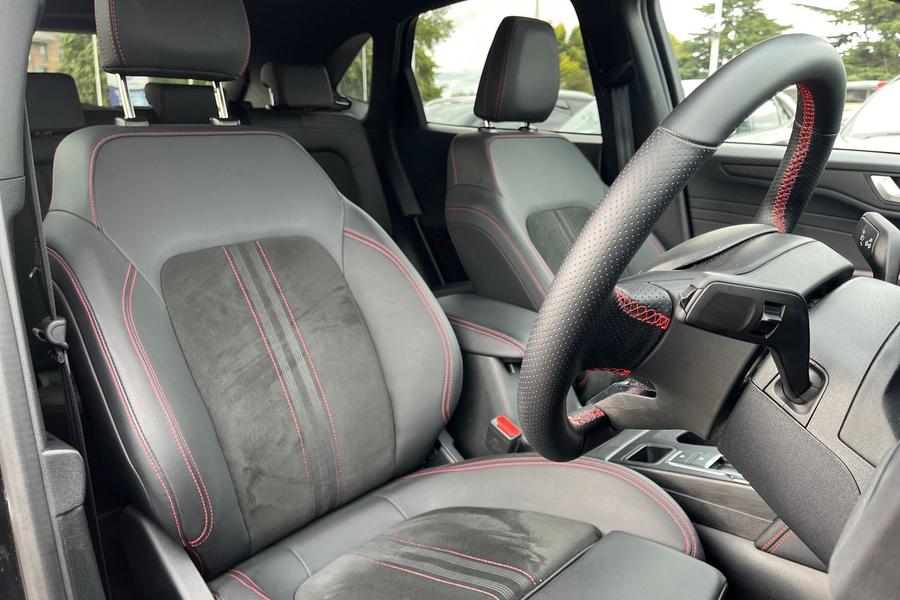 Ford KUGA Photo autoimg-c7535dcb24d4318bff5af70cc989947ae0bf2140.jpg