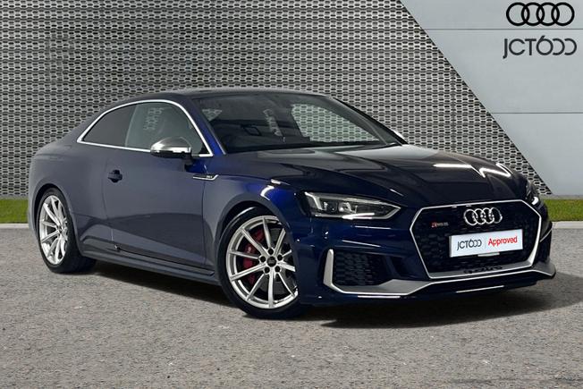 Audi RS5 Photo 1
