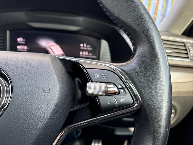 ŠKODA Superb Photo 17