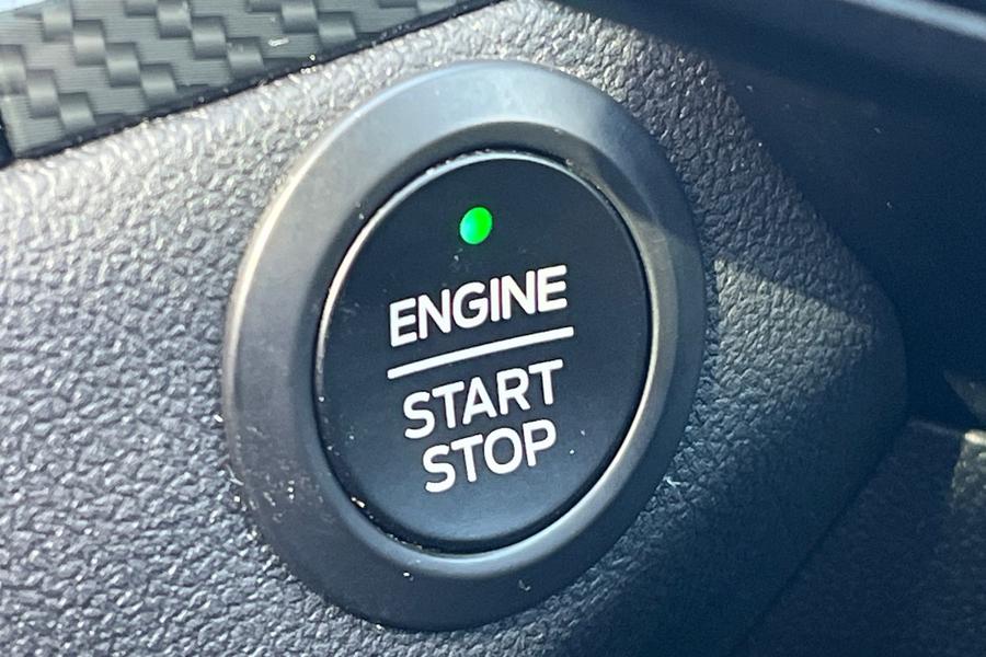 Ford KUGA Photo autoimg-c75e65f7b3d3f04ae3699d886991d281771f7ad2.jpg