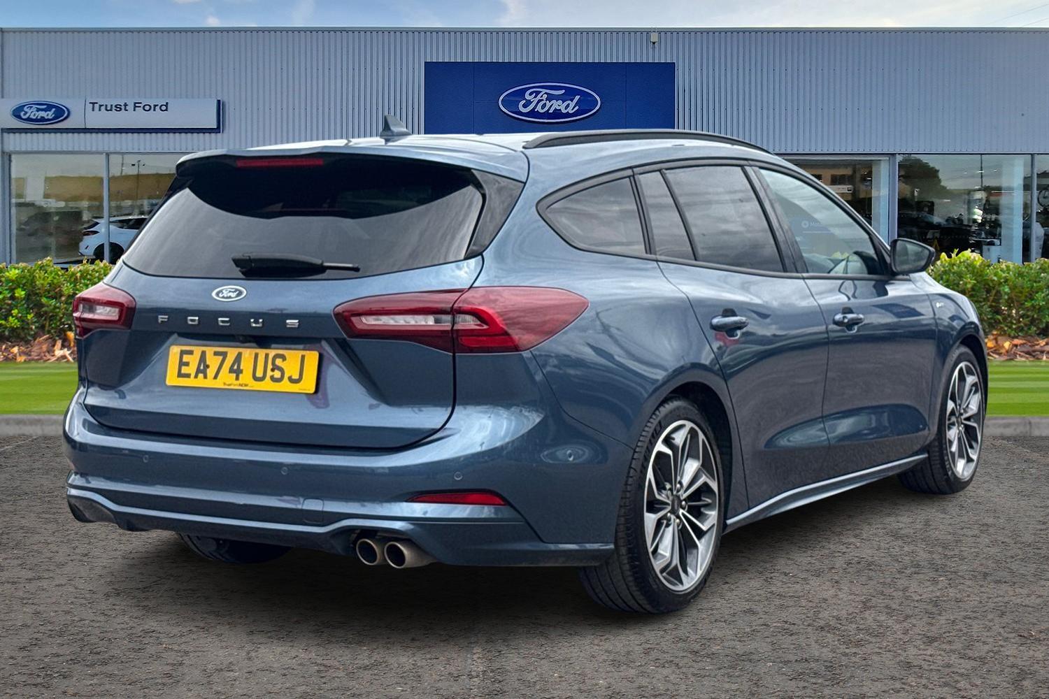 Ford Focus Photo 3