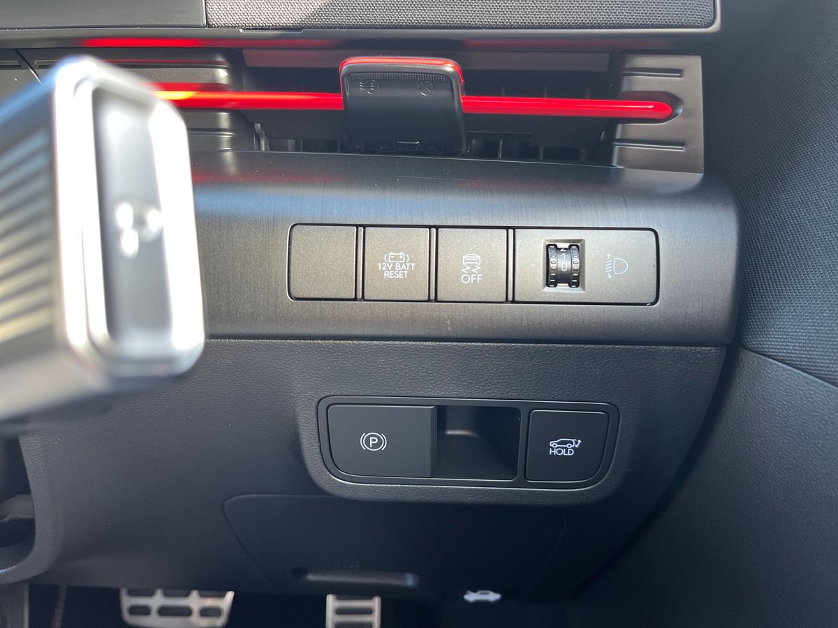 Hyundai KONA Photo 38