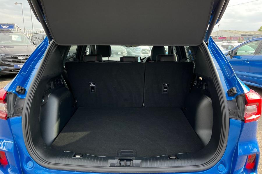 Ford Kuga Photo autoimg-c763a2cae391e7616fd6a252e59ce6a5e2199676.jpg