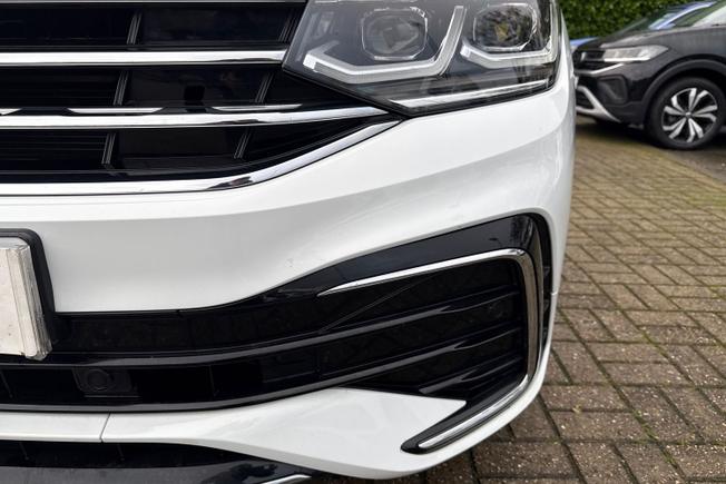 VOLKSWAGEN Tiguan Photo 25