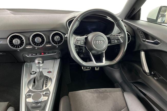 AUDI TT Photo 11