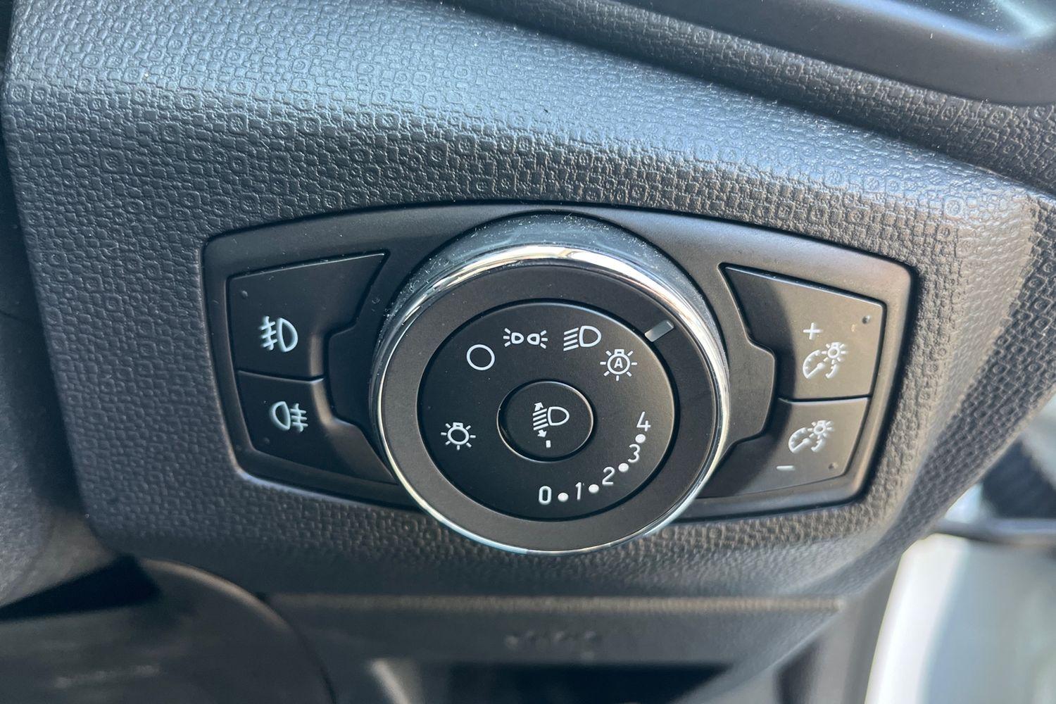 Ford EcoSport Photo 36