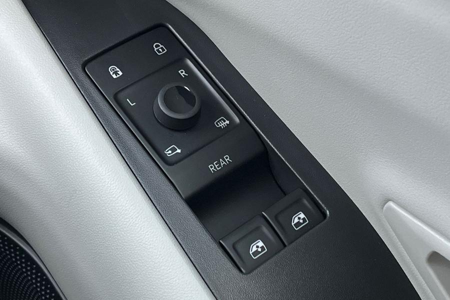Ford Explorer Photo autoimg-c76cf7b0c24891c75633225cdc442ee0cccc08d8.jpg