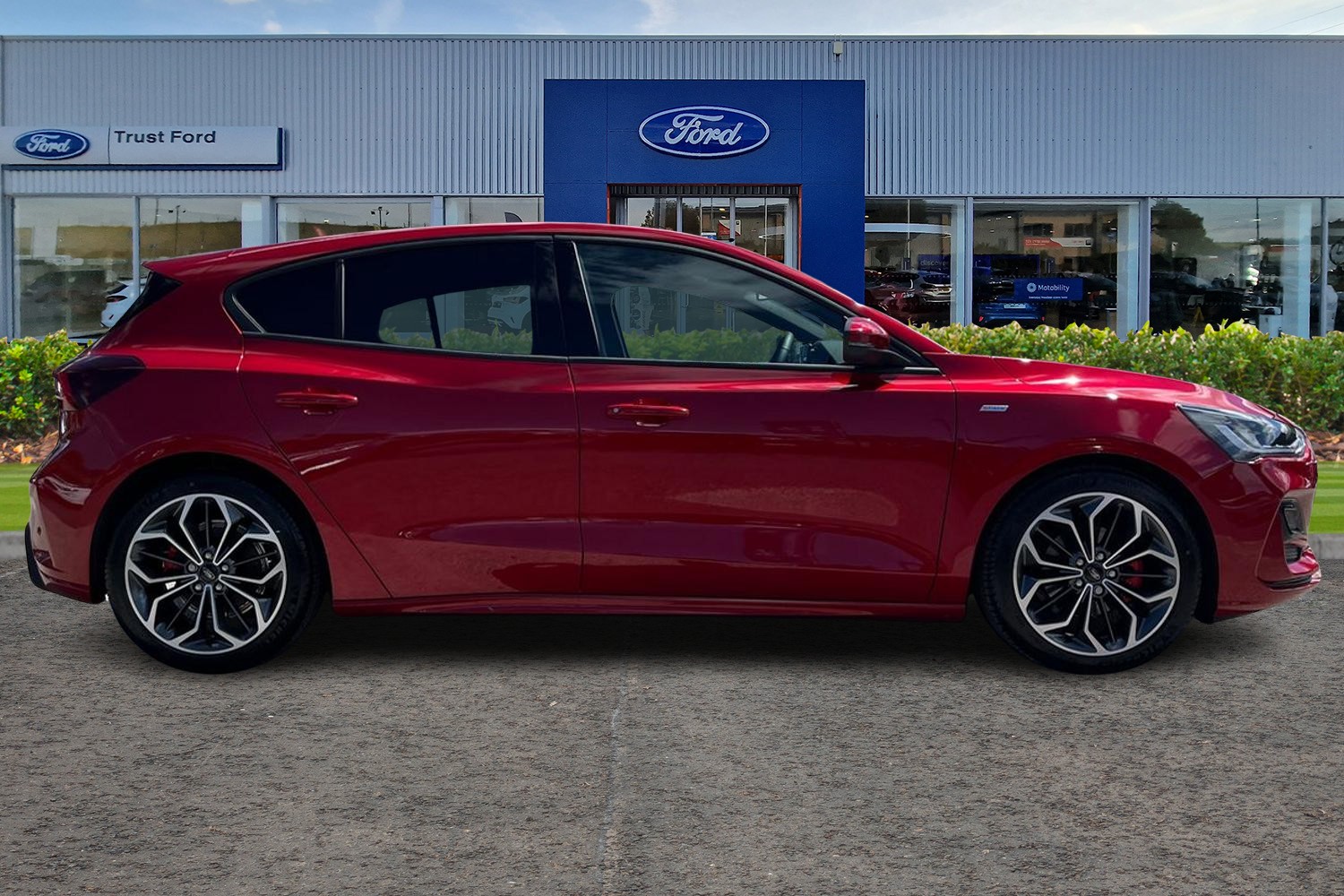Ford Focus Photo 2