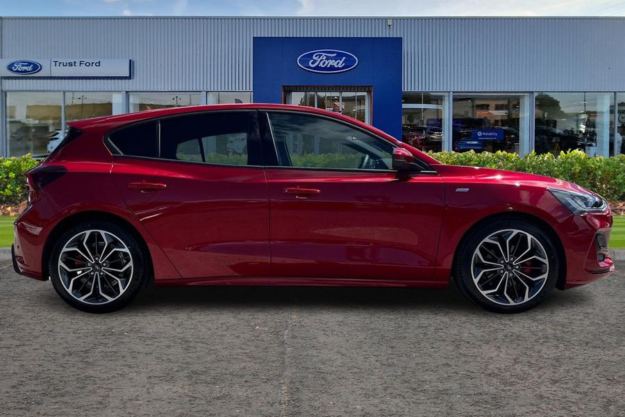 Ford Focus Photo autoimg-c76d313f2dfd84743b211a36df404d3d8c865a37.jpg