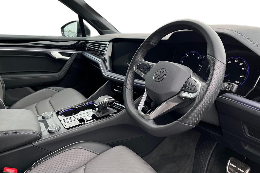 Volkswagen TOUAREG Photo autoimg-c76e80a54dc6df0c4d94dfdb8b4cde4fe30bd7a6.jpg