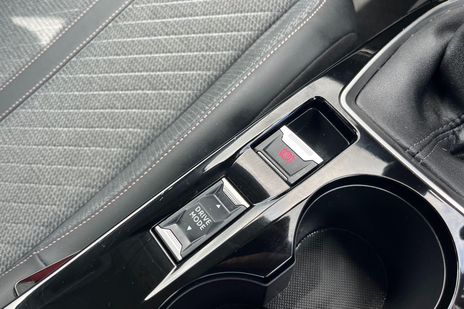 Peugeot 208 Photo 38