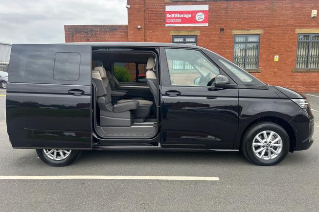 VOLKSWAGEN Multivan Photo 29