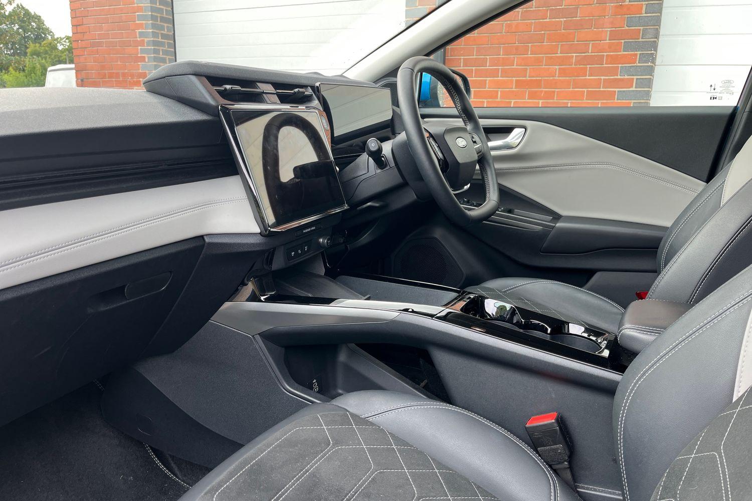 Ford Puma Gen-E Photo 17