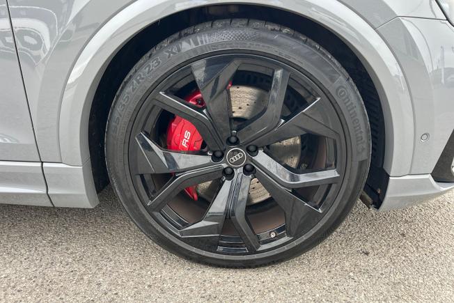 AUDI Rsq8 Photo 25