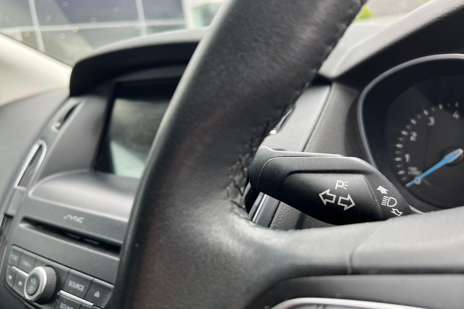 Ford FOCUS Photo 13