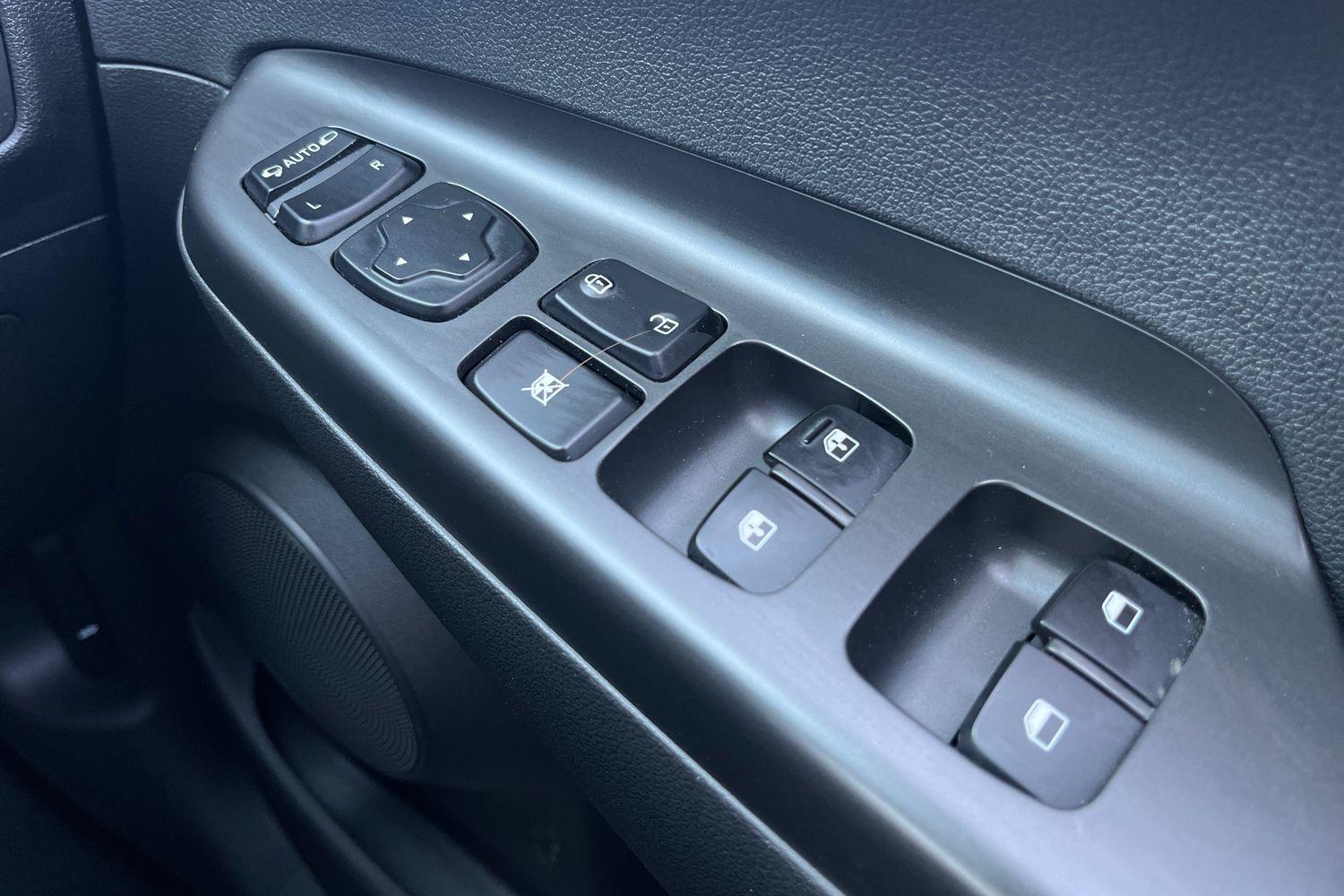 Hyundai KONA Photo 15