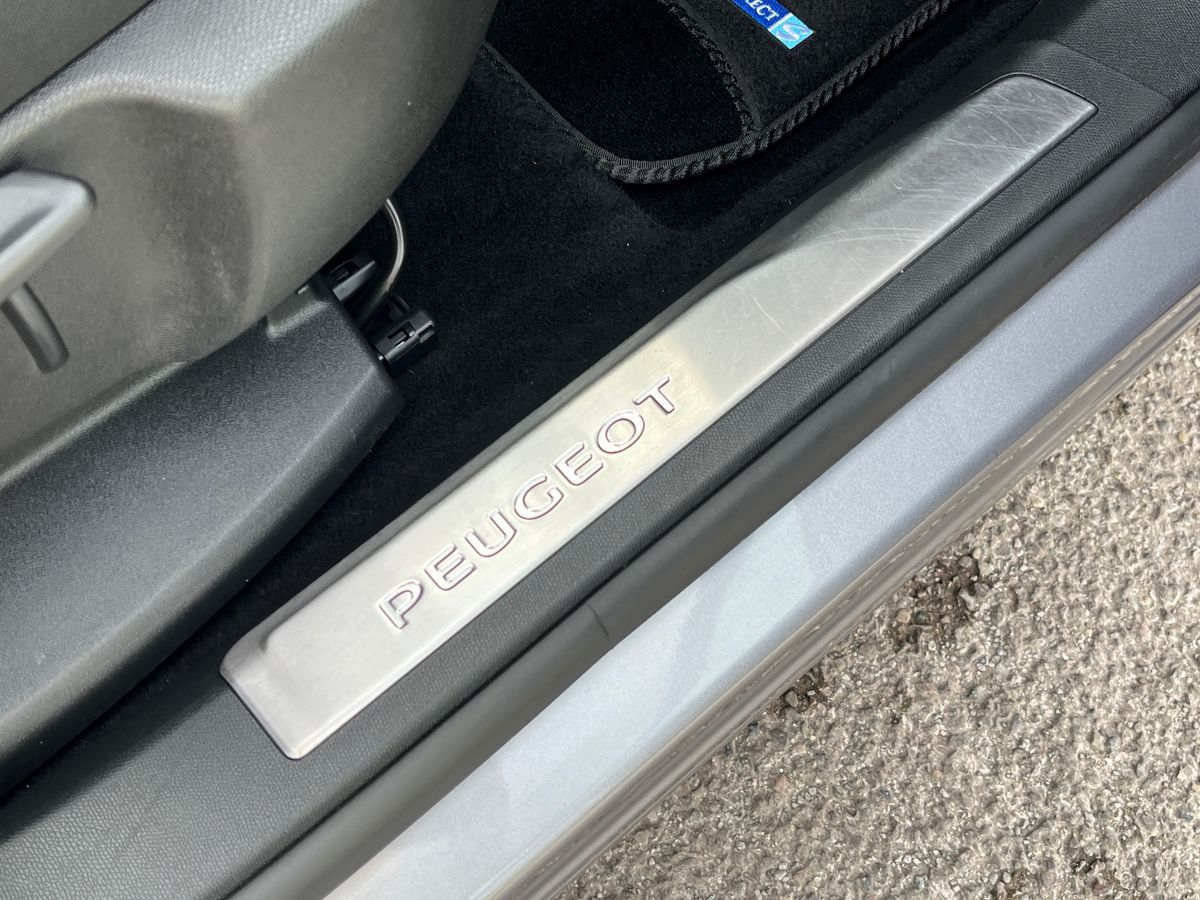 Peugeot 5008 Photo 30