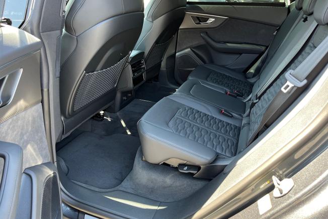 AUDI Rsq8 Photo 43