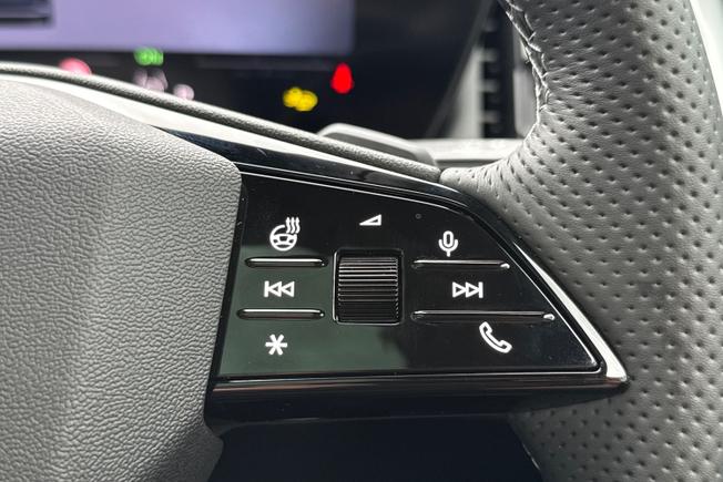AUDI Q4 e-tron Photo 17