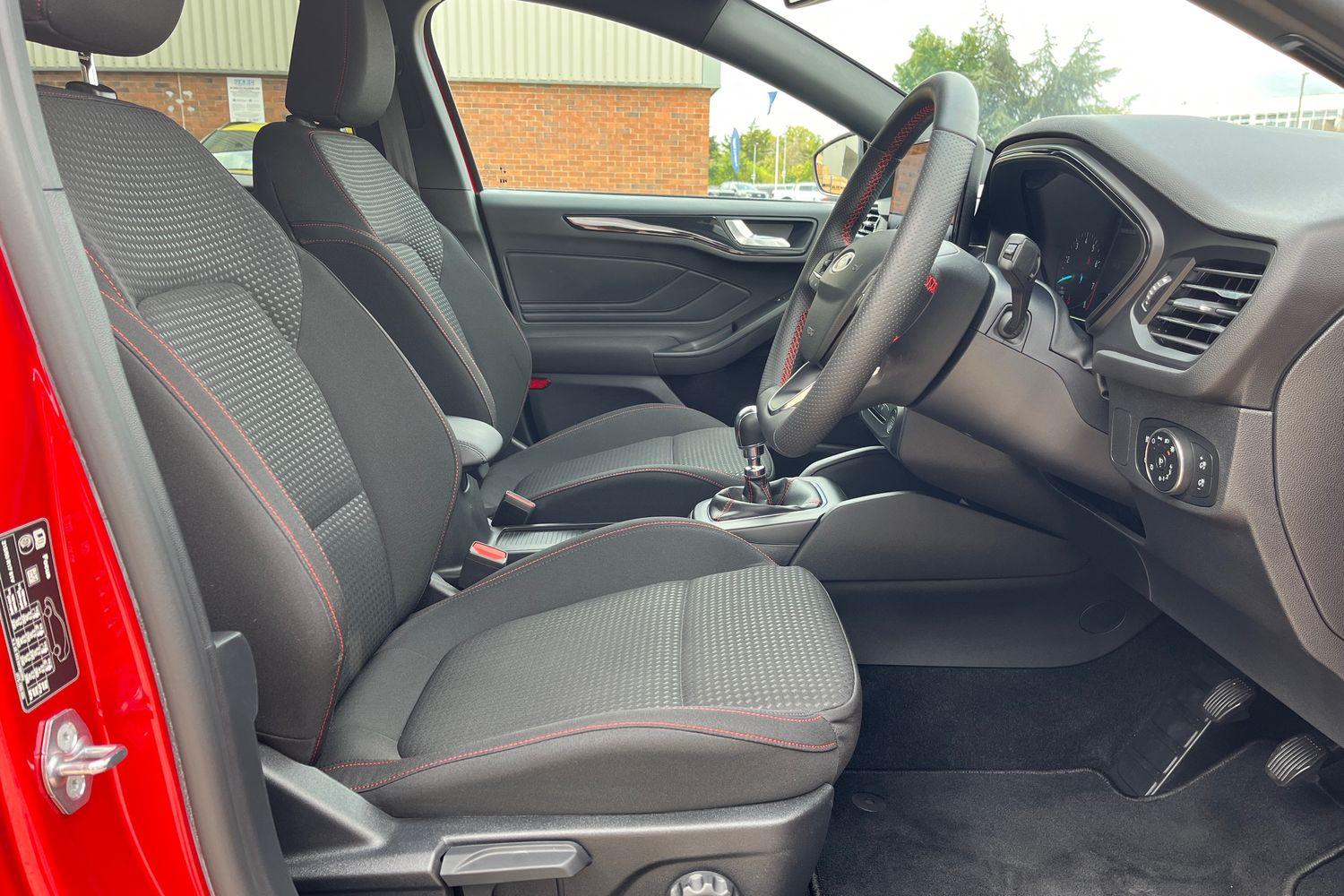 Ford Focus Photo 27