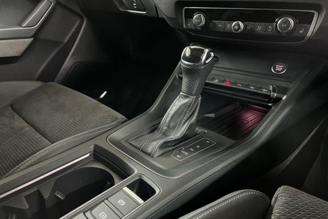 AUDI Q3 Photo 24