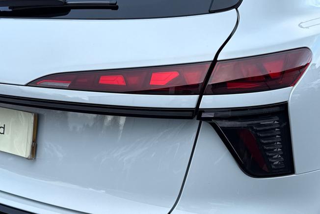 AUDI Q3 Photo 18