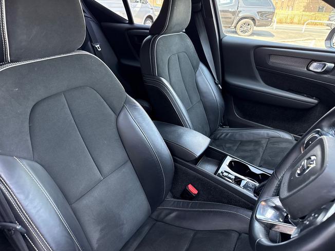 VOLVO Xc40 Photo 46