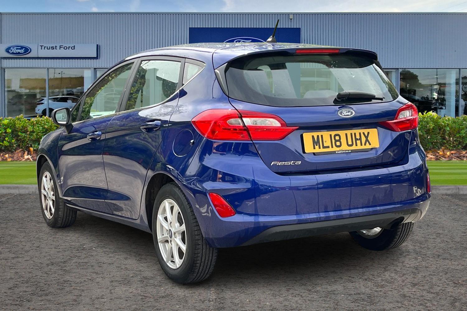 Ford Fiesta Photo 1