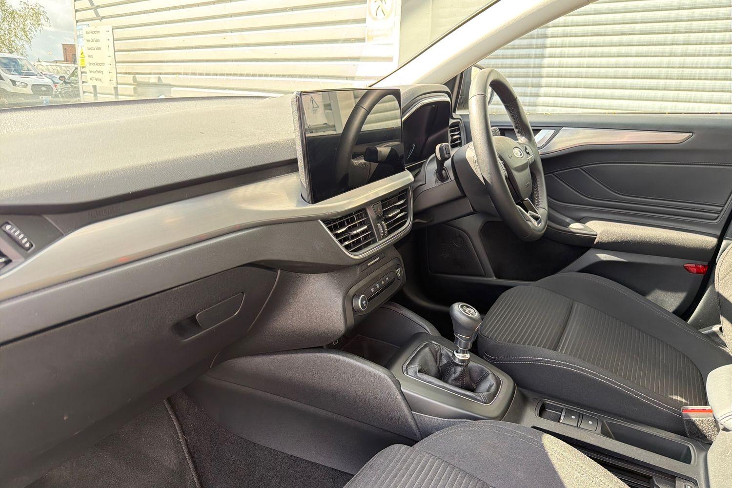 Ford FOCUS Photo 17