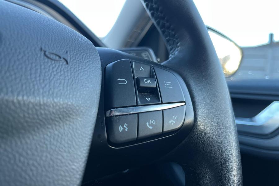 Ford Focus Photo autoimg-c78c880c0cd7b24fe6f7dda7aa412cc34f84ba15.jpg