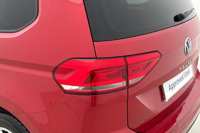 VOLKSWAGEN Touran Photo 18