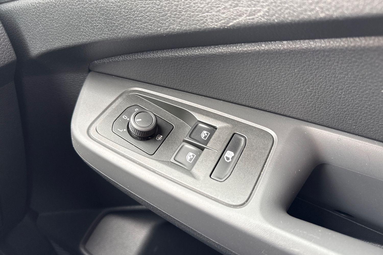 Ford TRANSIT CONNECT Photo 27