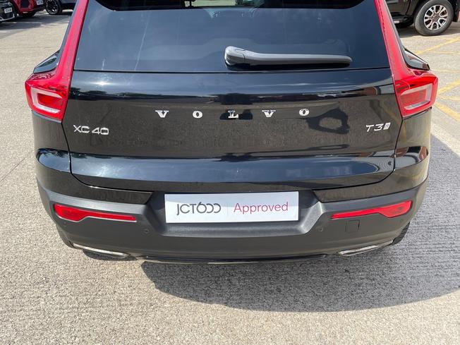 VOLVO Xc40 Photo 25