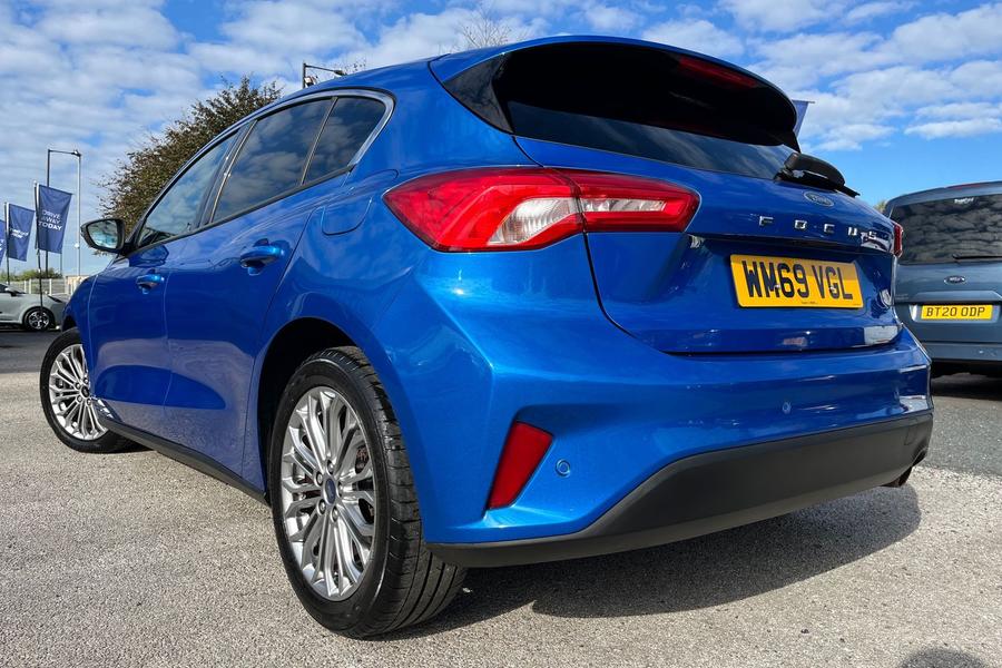 Ford FOCUS Photo autoimg-c79383ba29e289e088a6ac302225fa83ca05cba4.jpg