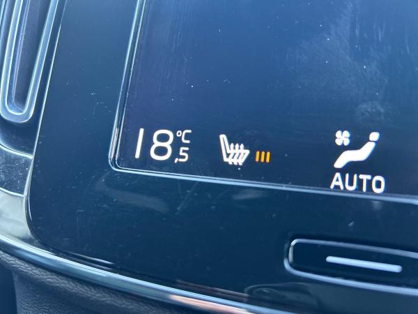 Volvo XC40 Photo autoimg-c794d8fe3e285ce83697e2c93af88f2fb7234b4d.jpg