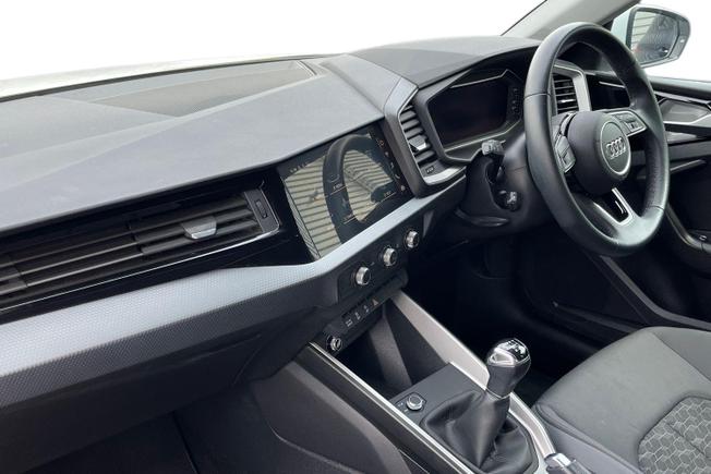 AUDI A1 Photo 2