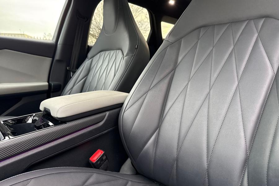 Ford Explorer Photo autoimg-c797833d07eef25579c3ac1ded85c5757ec1f636.jpg