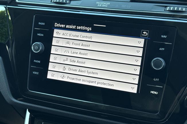 VOLKSWAGEN Touran Photo 44