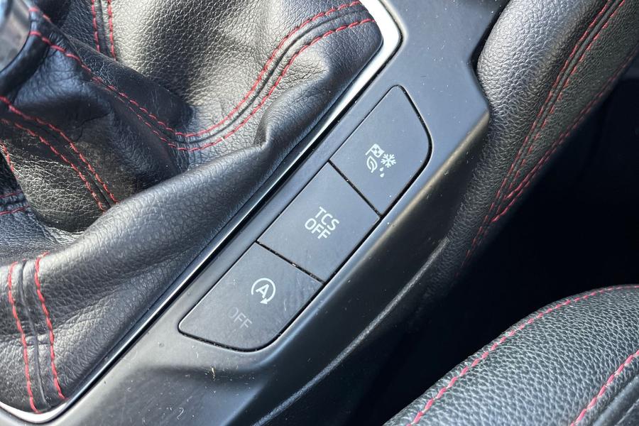 Ford FOCUS Photo autoimg-c79910417aa05881cba5cfb4b3ae4f46423cfba8.jpg