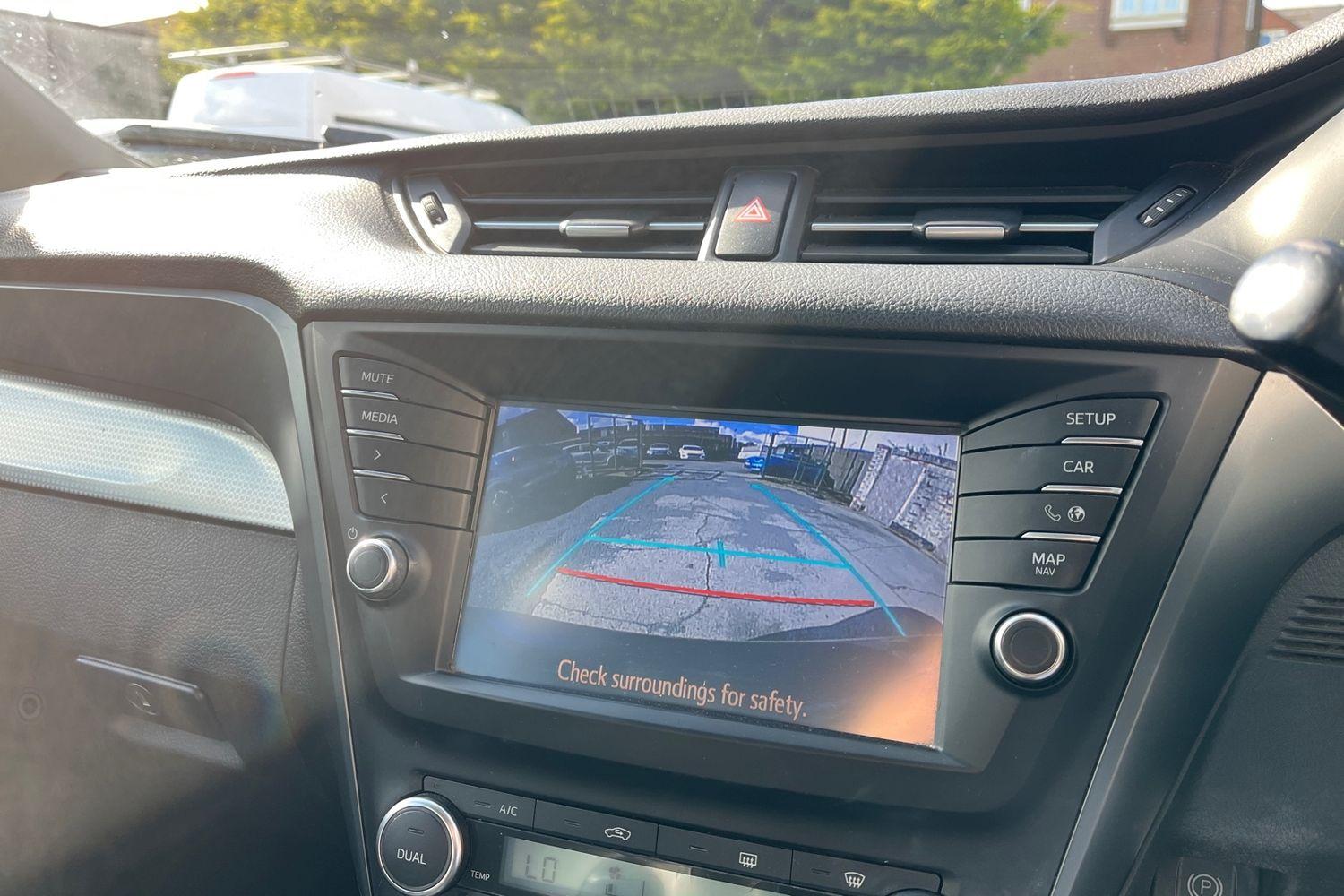 Toyota AVENSIS Photo 27