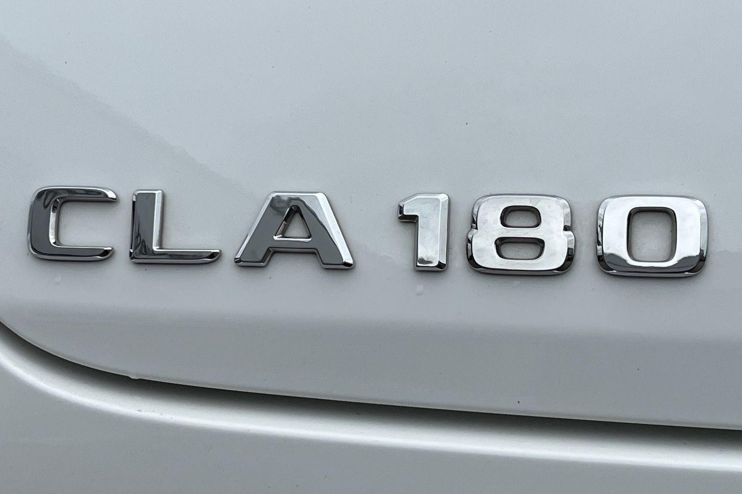 Mercedes-Benz CLA Photo 39