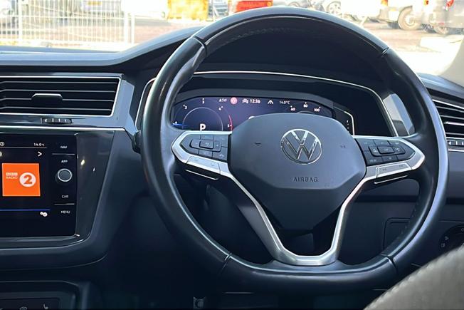 VOLKSWAGEN Tiguan Photo 39